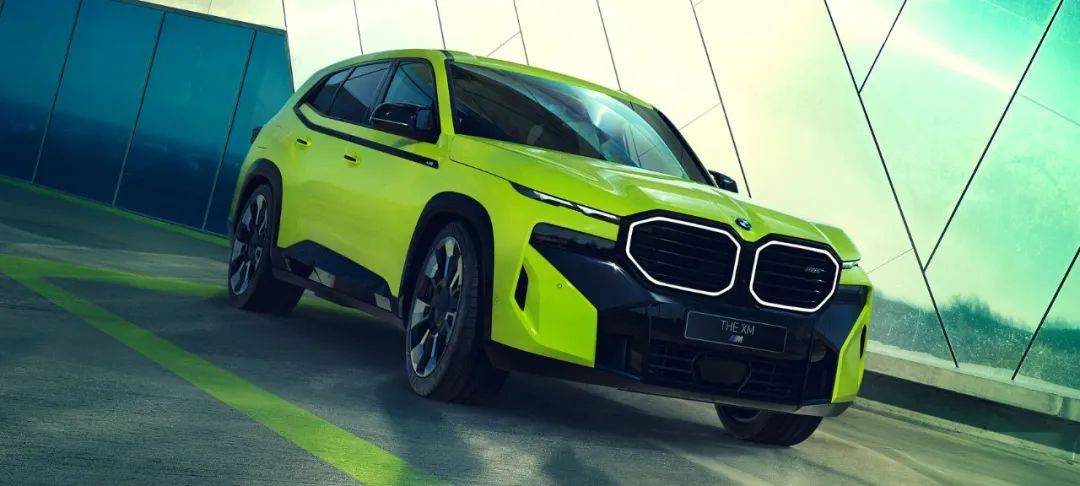 宝马xm 50e官降17.8万元,最新售价129万元,将补偿老客户