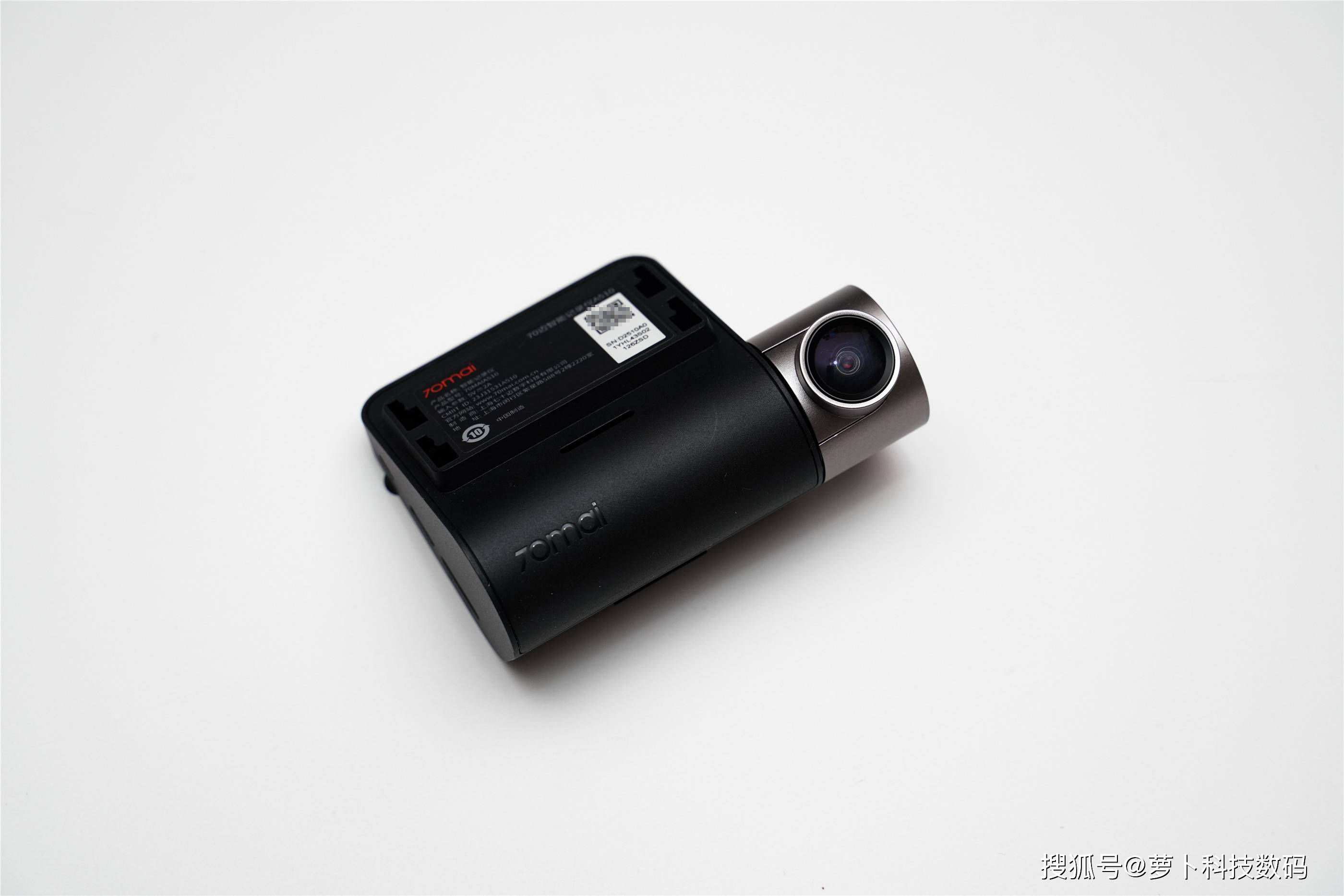 相对于前代a500s,a510主要升级在摄像头,拥有3k画质