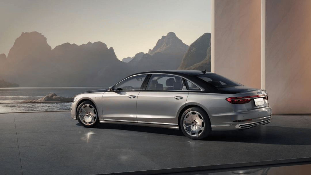 致敬1994年推出的a8 d1/a8 d2 w12的经典轮毂设计,单个轮毅上八条有力