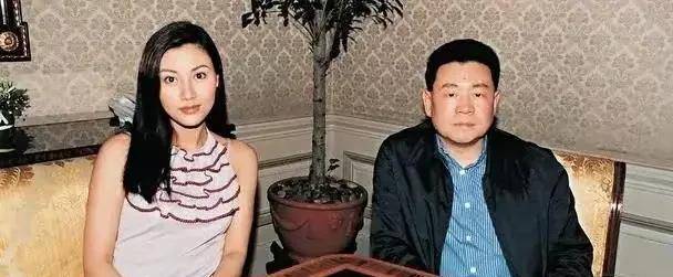 刘銮雄病入膏肓,辛苦打拼一辈子的财产,终将被外人分享,真可悲