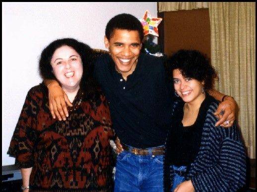 奥巴马:初恋不是米歇尔,22岁爱上25岁混血美女,18个月后被分手_库克