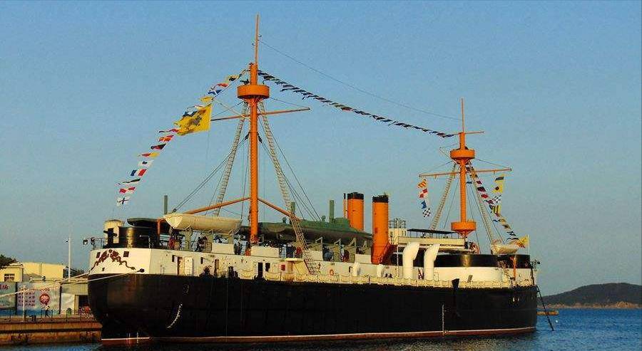 山东威海刘公岛,打捞出甲午海战沉没125年定远舰,遗物令人泪目