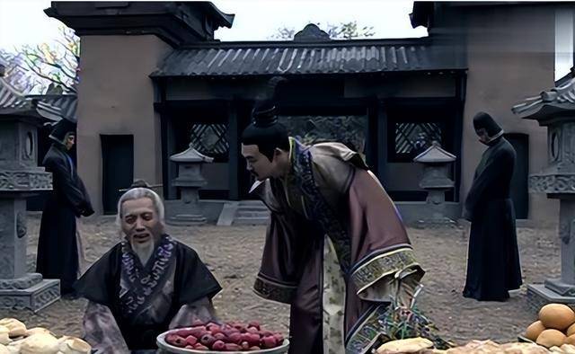 吕后的男宠,刘邦没动他,刘盈没杀得了他,最后被刘邦之子锤死