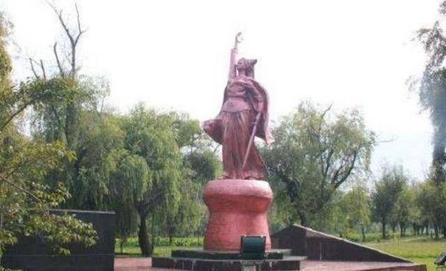 清朝女子以巫术救人,百姓称她"皇仙娘娘",结果却被凌迟_王囊仙_清军