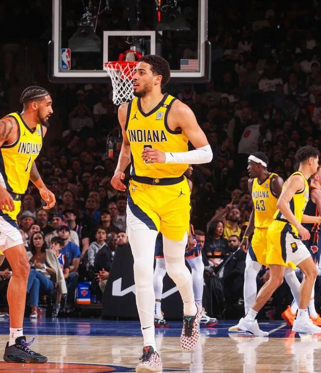 尼克斯取胜,布伦森再现王者风采!哈特稳坐nba第一铁人宝座