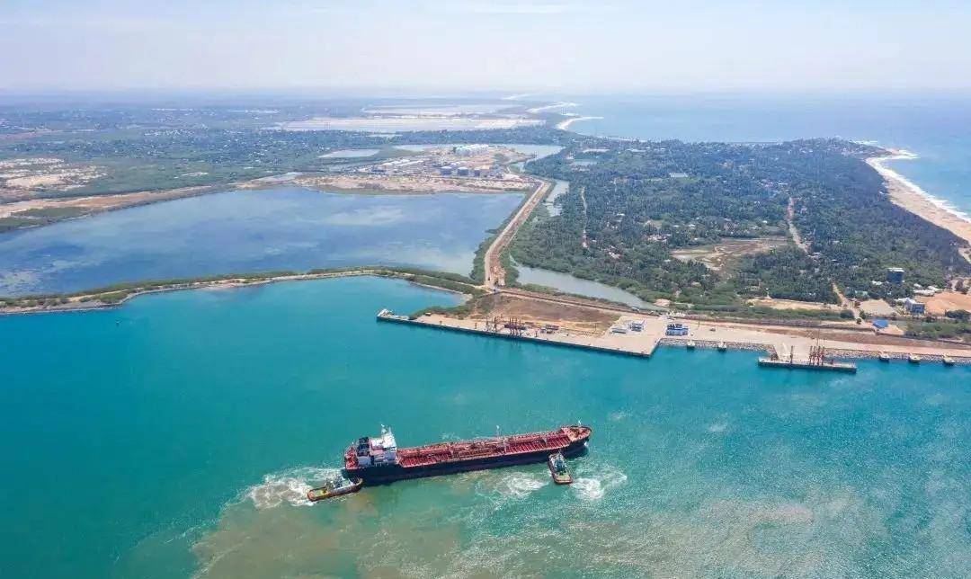 斯里兰卡:被中国租了99年的港口,承受着全世界的非议