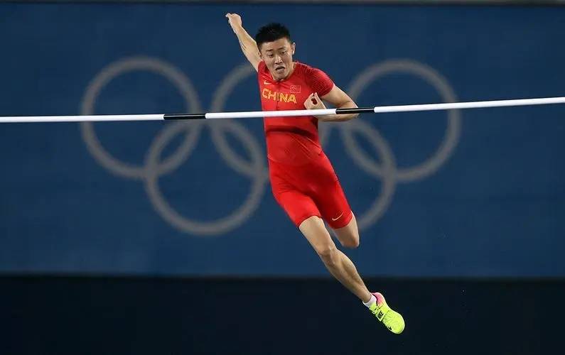 薛长锐:新一代运动员树立了榜样,一名不可多得的运动健将_中国_撑竿跳