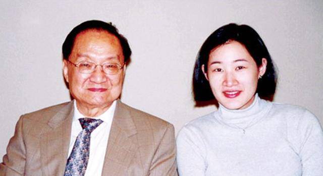 金庸_杜冶芬_事业