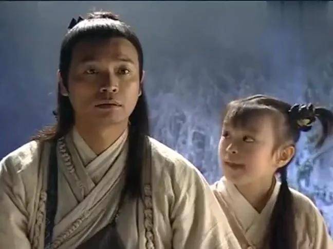 1,郑丰六,《夜光神杯》角色介绍:天上的小仙女,因爱多管闲事,请求王母