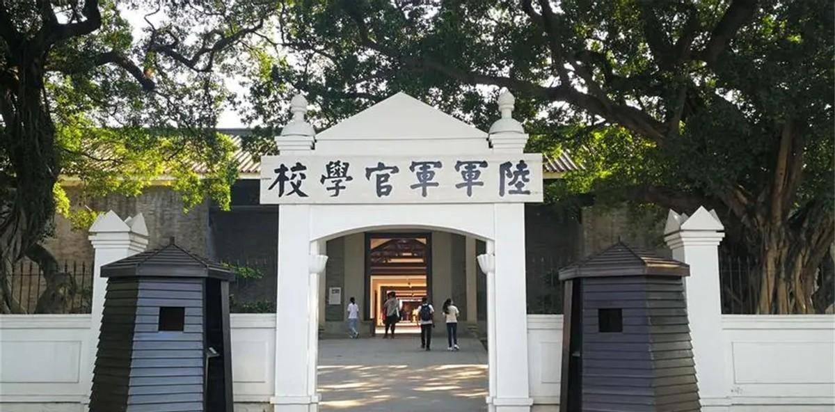 上级让方先觉死守7天,他错听成"守47天",意外打出军事奇迹_黄埔军校