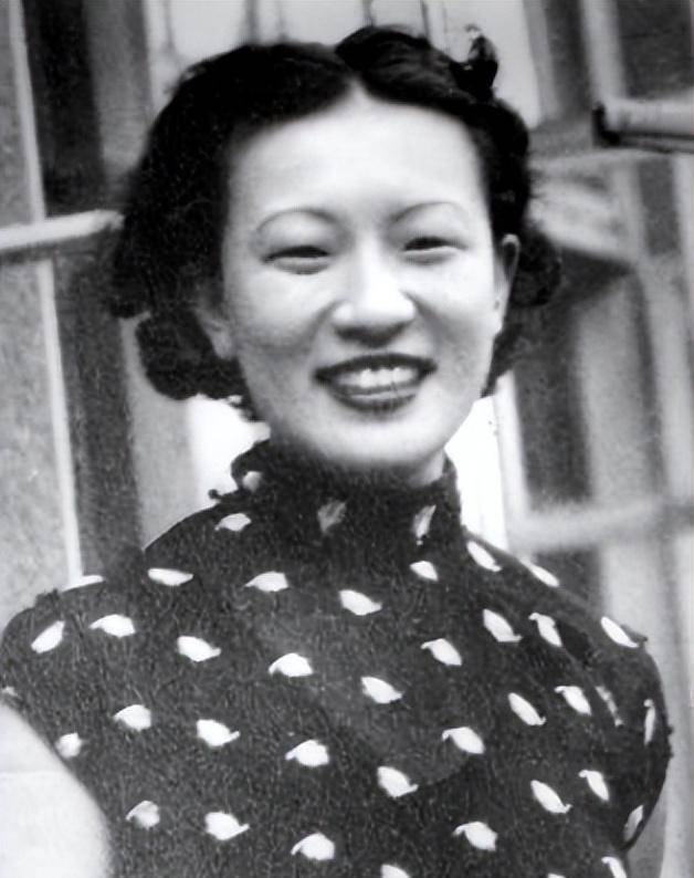 清朝最后的格格金默玉:改名换姓活到2014年,逝世前讲出皇室丑闻