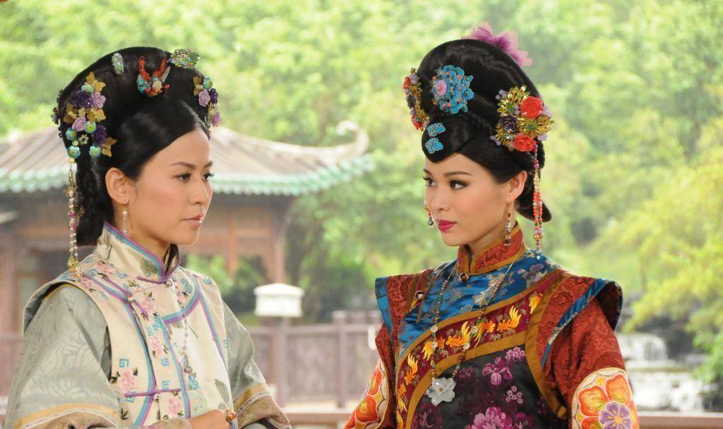 1,八旗世家之女庄顺皇贵妃乌雅氏,满洲正黄旗人,生于道光二年,比道光