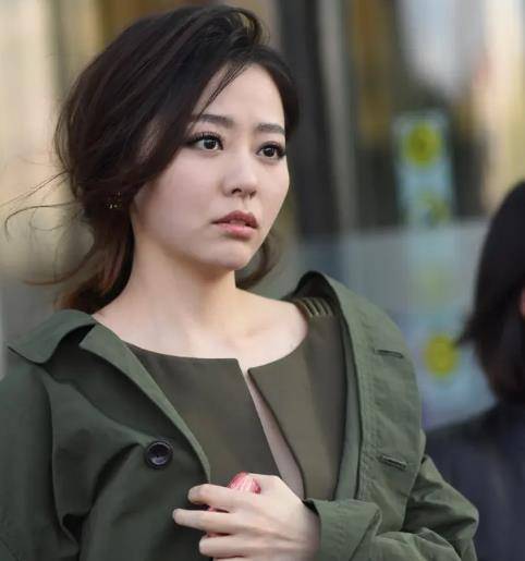 何洁:二婚离异后称再不结婚,19年却和男友生3胎,前夫住出租屋