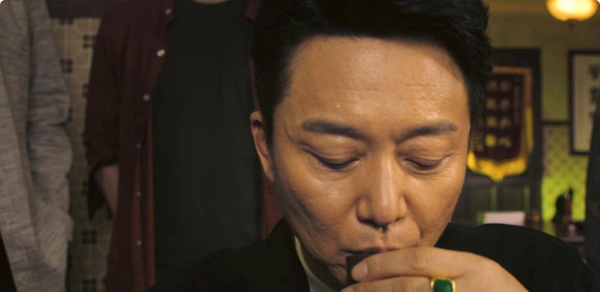 仅播4集,就成为飙升榜冠军,这是今年唯一一部让我熬夜狂追的剧_高虎