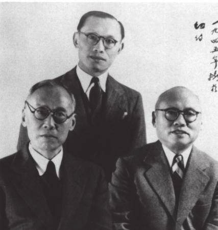 图 | 张家三兄弟,左一为张君劢当王世瑛率领着福建女师的学生去上海