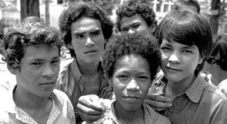 越南战争后,美国在越南留下十万混血儿,百万越南寡妇无男人可嫁