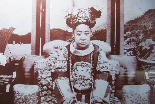 1852年慈禧入宫,紫禁城50多年无婴儿诞生,清朝三代皇帝无后而终