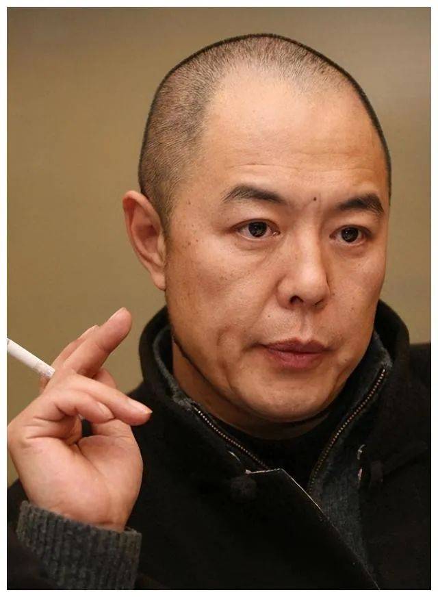 他演了大半辈子"日本大佐",和妻儿定居日本,67岁又客死日本