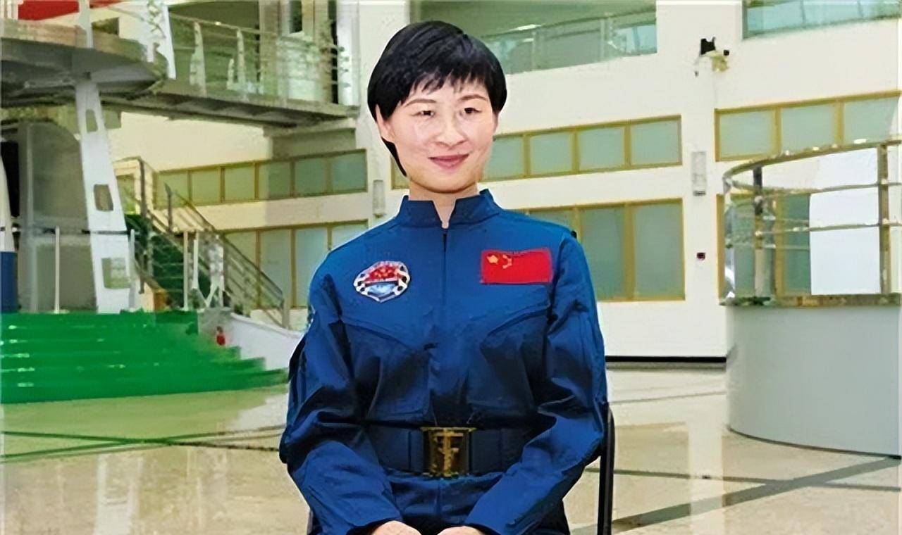 航天英雄刘洋,婚后9年不生孩子,执行任务前曾给丈夫留两条遗言