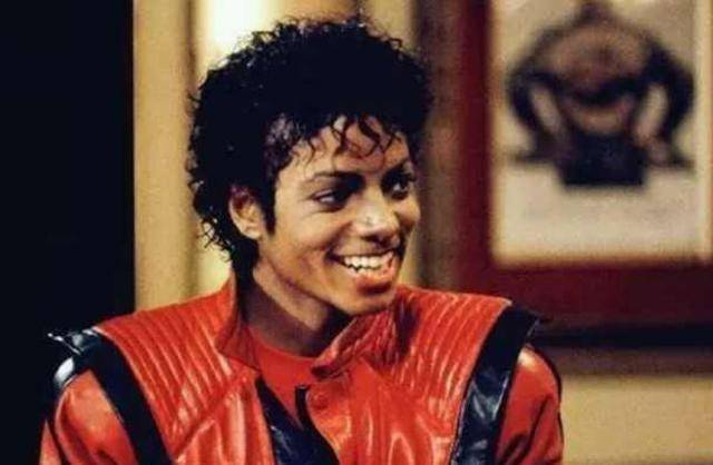 迈克杰克逊6亿捐款,却换来恩将仇报,70万人的道歉姗姗来迟