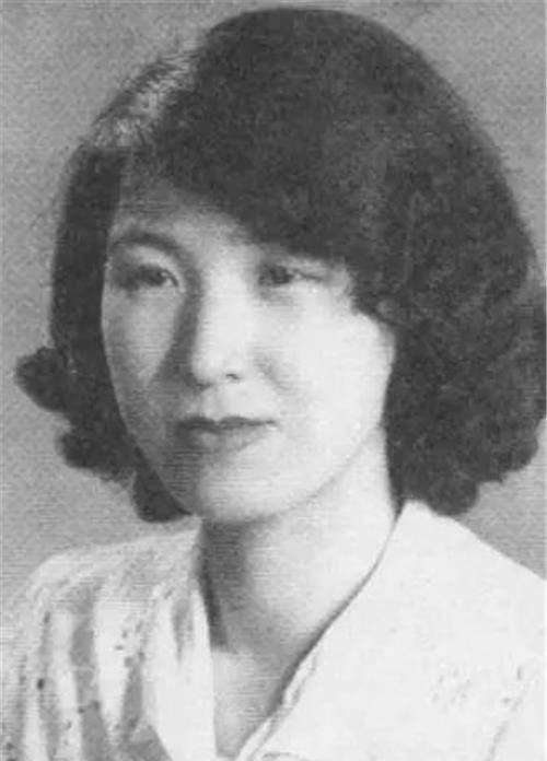 面对这样一个皇族后代,国家是想要给她补偿的,但是爱新觉罗·韫欢坚决