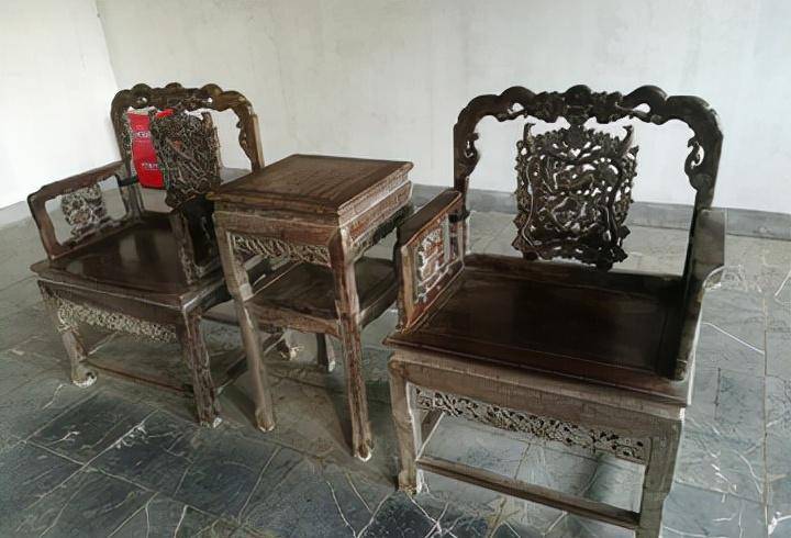 北京一老人捡到两把"破椅子",29年后,竟拍出2300万的天价_老张_旧货