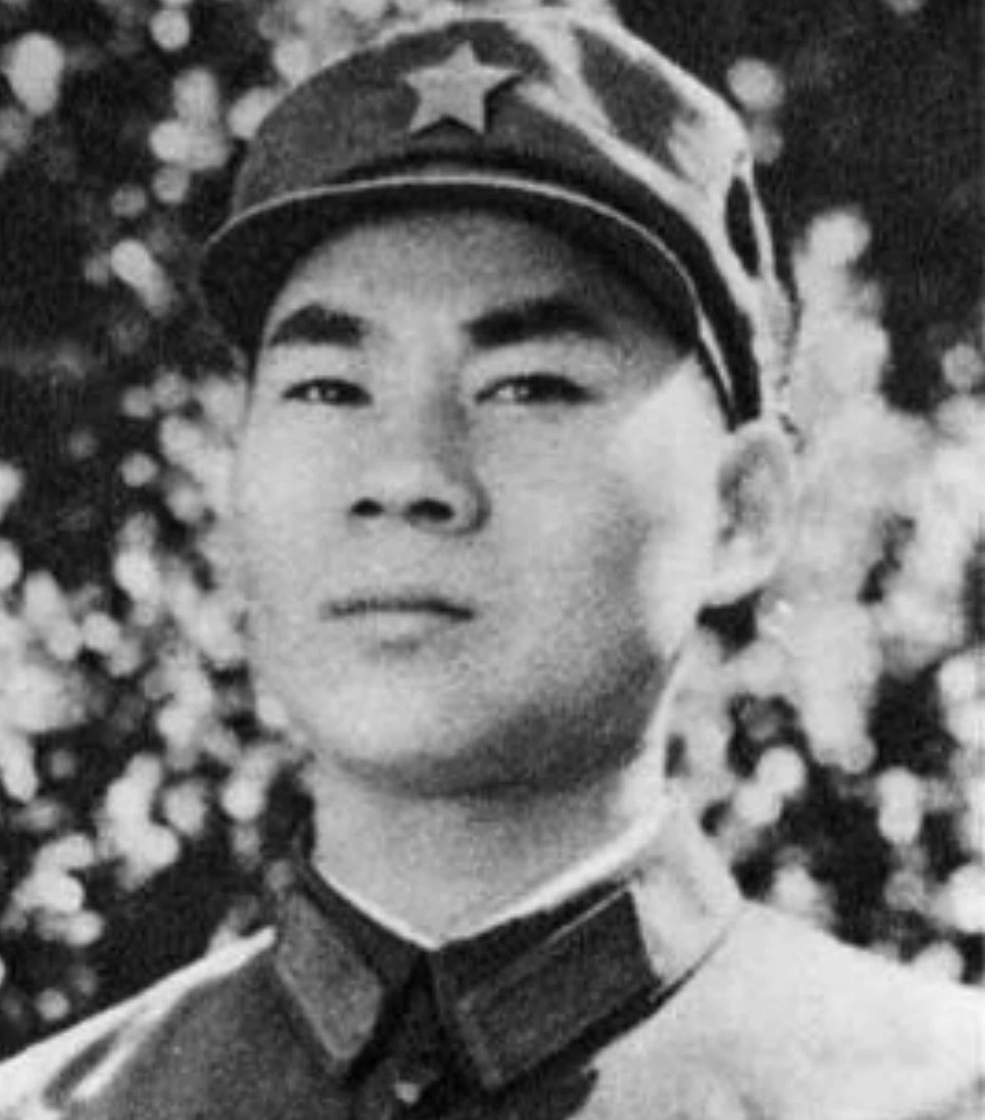 炊事兵肖家喜:臀部中弹9天8夜爬回祖国,被授"一等功臣"称号