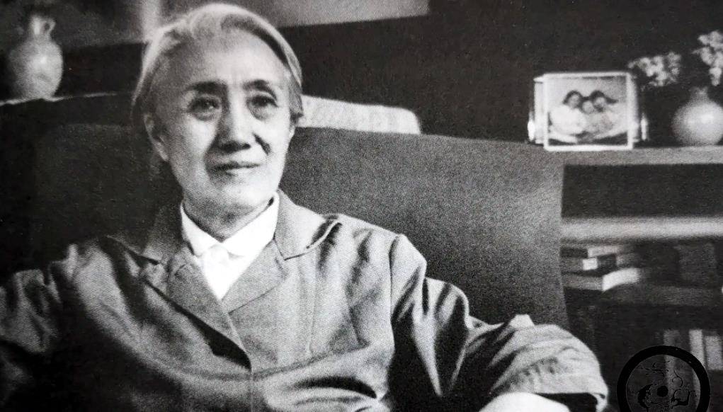 锦江饭店创始人董竹君:13岁被卖进青楼,96岁遭不公四处奔走