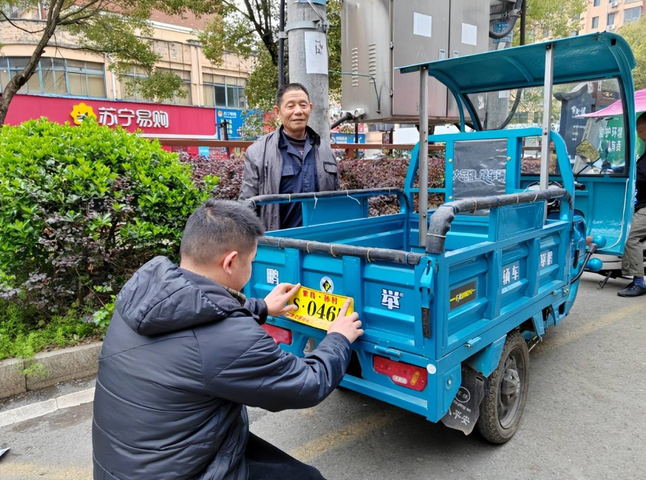 农村电动三轮车迎人性化管理!多地能备案,注意3点,不查不罚