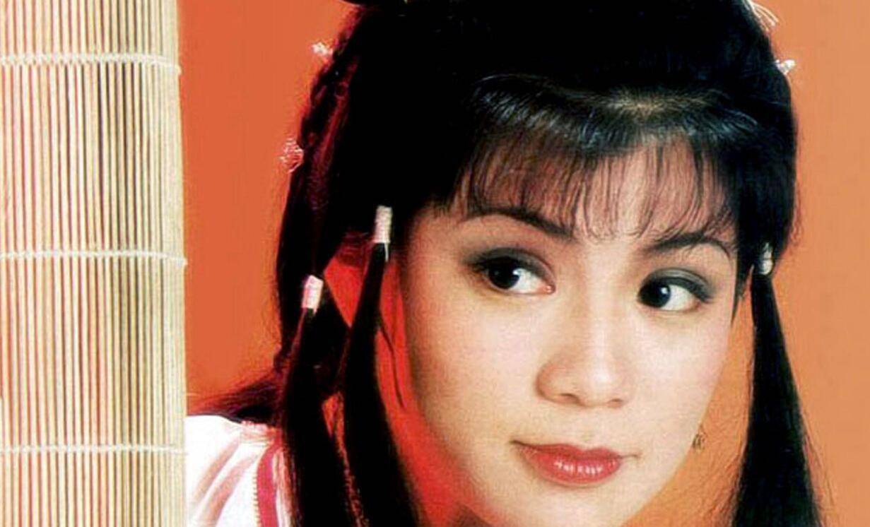 黄蓉貌比天仙,郭靖和欧阳克都为之倾倒,为何只有杨康无动于衷?