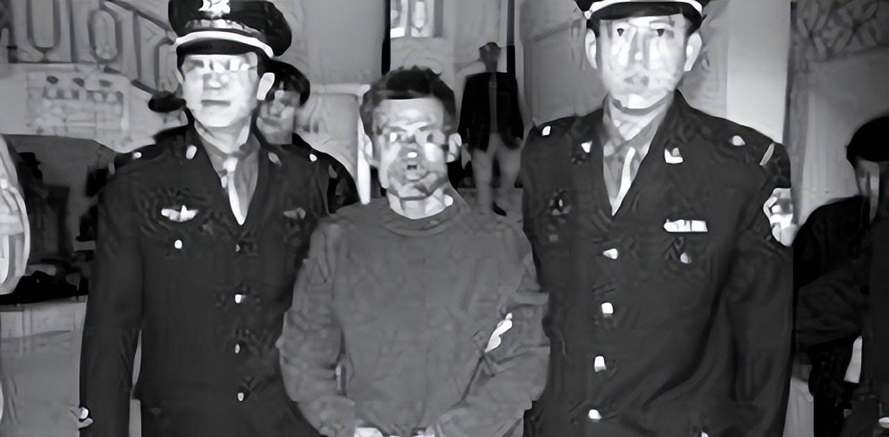 从1996年以后,在吉林柳河县以及周围毗邻的县,市,杨洪军专门拦截或