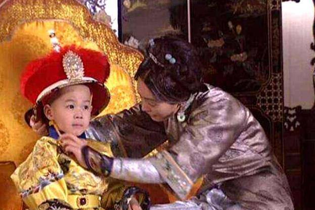 福全大玄烨一岁,为何顺治不让福全当接班人?外国人汤若望很关键