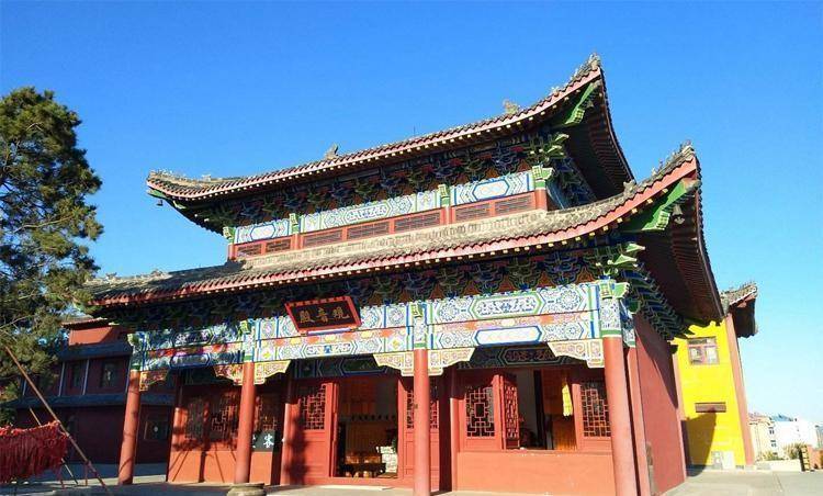 河北一座山包寸草不生,考古队勘察发现异常,连夜请来驻军封锁