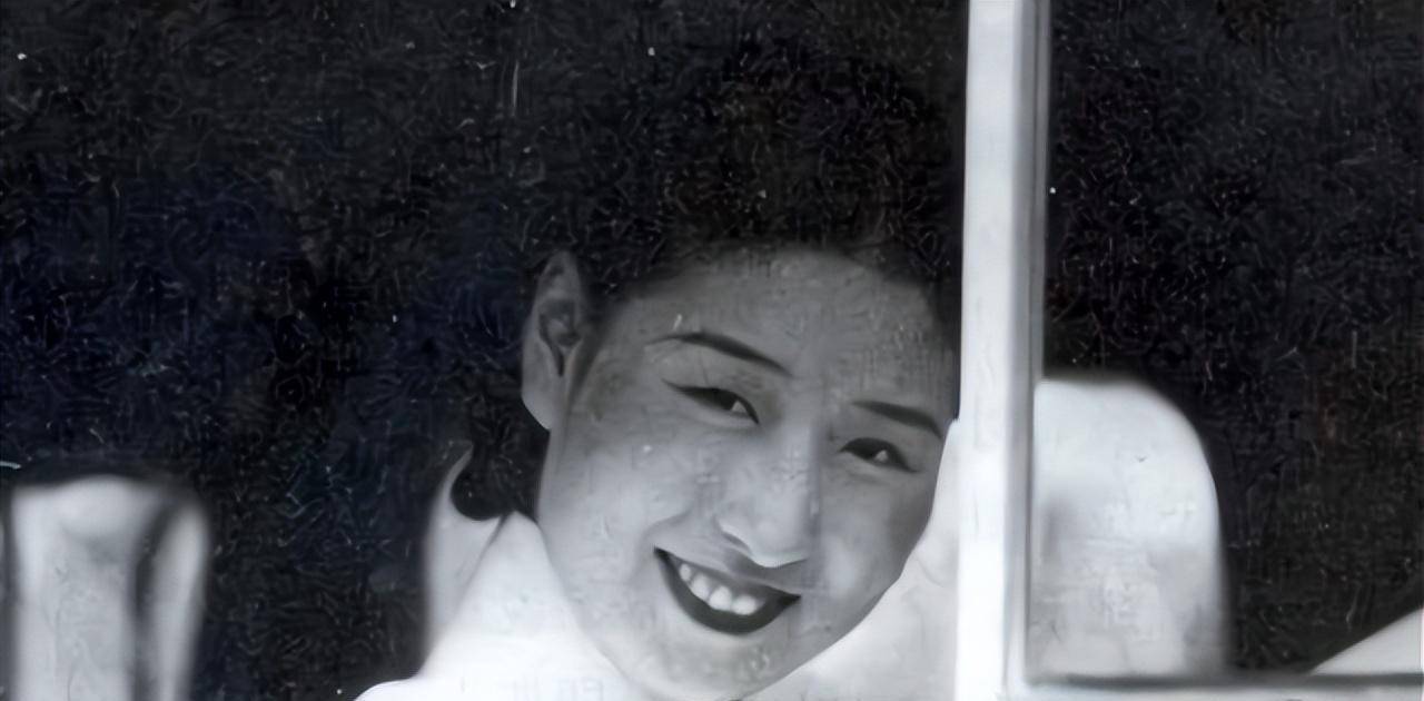 那名女汉奸代号"乌梅",其余任何信息,都没能从她的嘴里套出来.