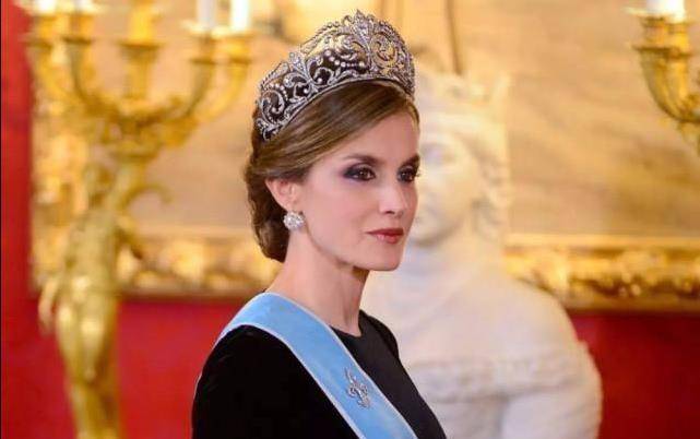 她,就是我们今天文章的主角--莱蒂齐亚·奥尔蒂斯·罗卡索拉诺;由于