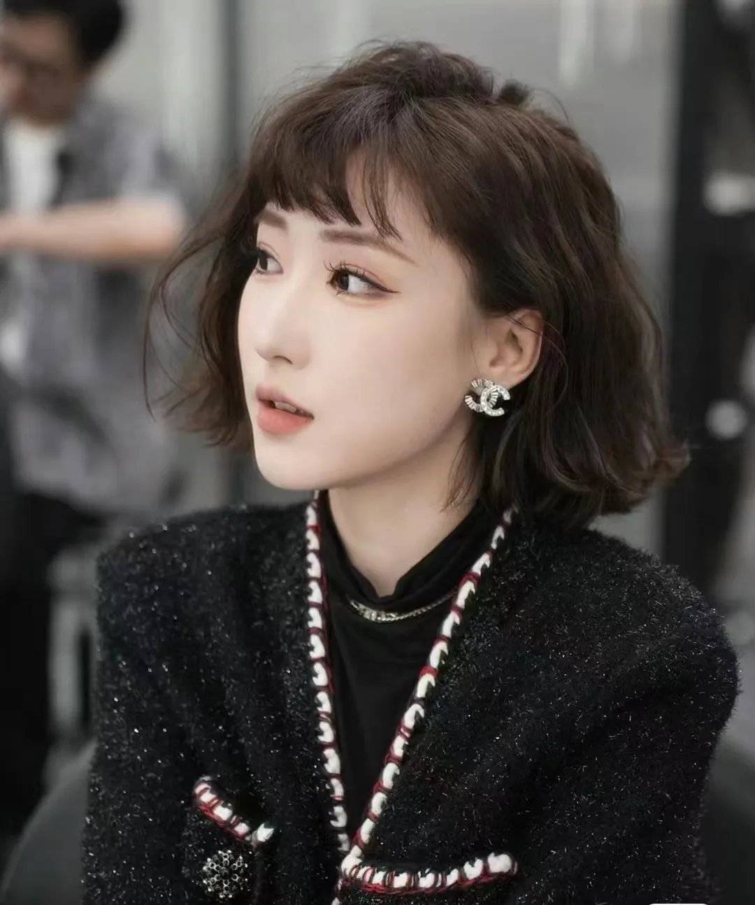 女发别乱剪选这4种就对了蓬松瘦脸真时尚