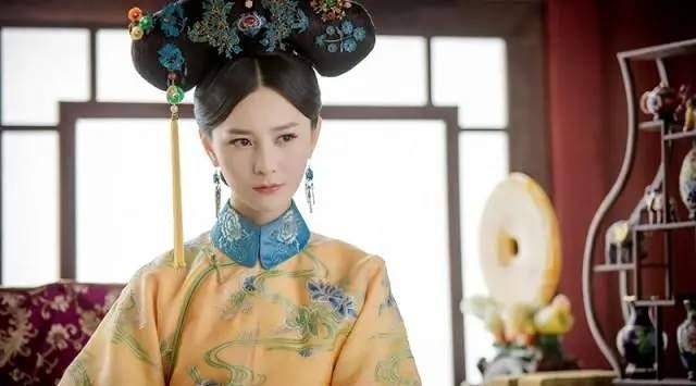 清朝生育力最强的女人,22年狂生13胎,侄女成为康熙原配皇后