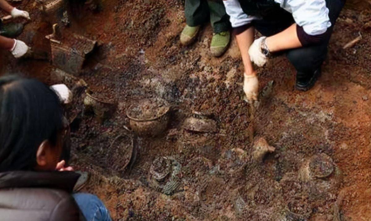 墓的更多线索,但是此次对于苏家垄墓葬群的考古挖掘也并不是没有收获