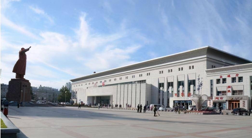 穿越百年的旅行,乘坐安奉铁路老火车,赏沿线老火车站风光