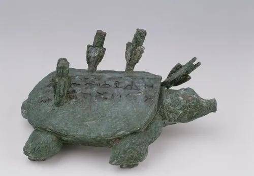 勇武的商王张弓搭箭,连中四箭,使大鼋当场毙命.