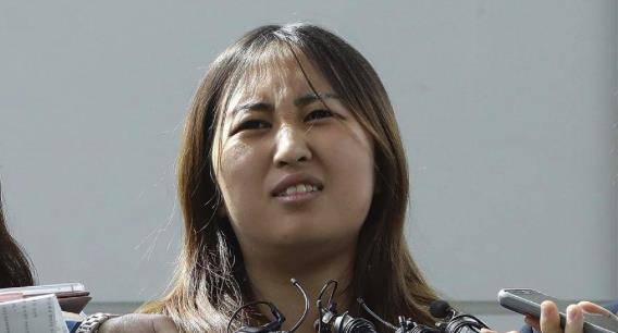 其中崔太敏以三寸不烂之舌与诡谲之心机,取得朴槿惠的信任;而崔顺实以