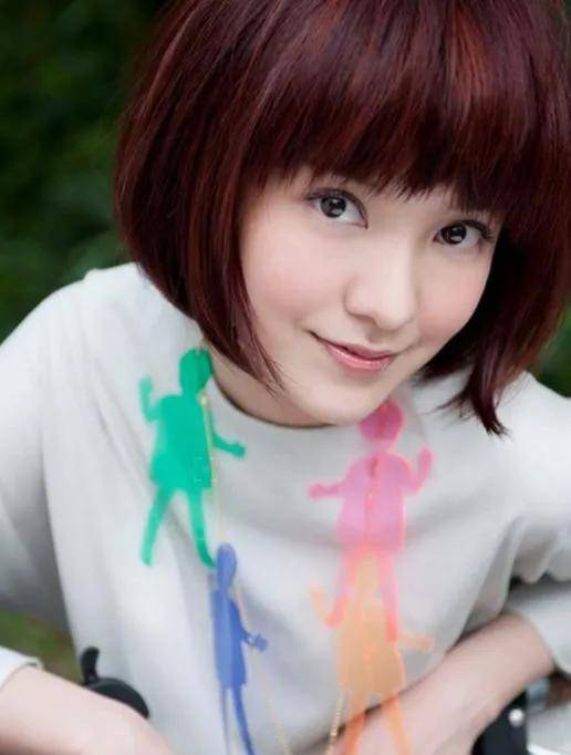 郭敬明的"女人们":杨幂,郭采洁均在其列,任敏最有前途_时代_美女_现实