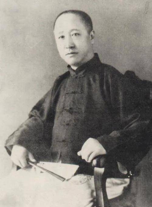 她是溥仪的生母,载沣的嫡福晋,一生嫌弃丈夫,复辟梦碎含恨自尽