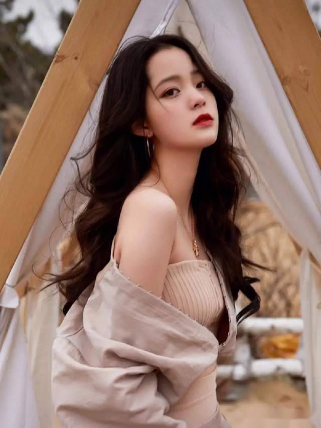 欧阳娜娜的美貌和才华,简直是女神般的存在!