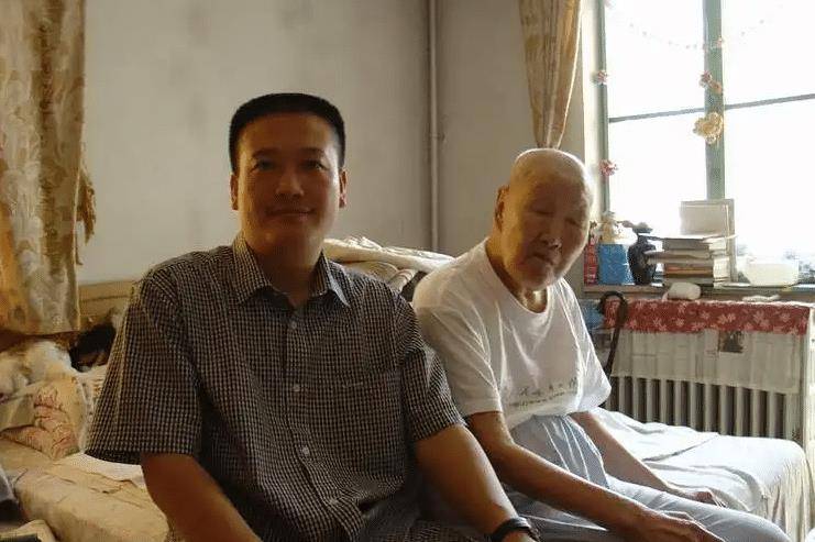 一生3段婚姻,张中行与爱妻相守68年,97岁在3年"谎言"中离世