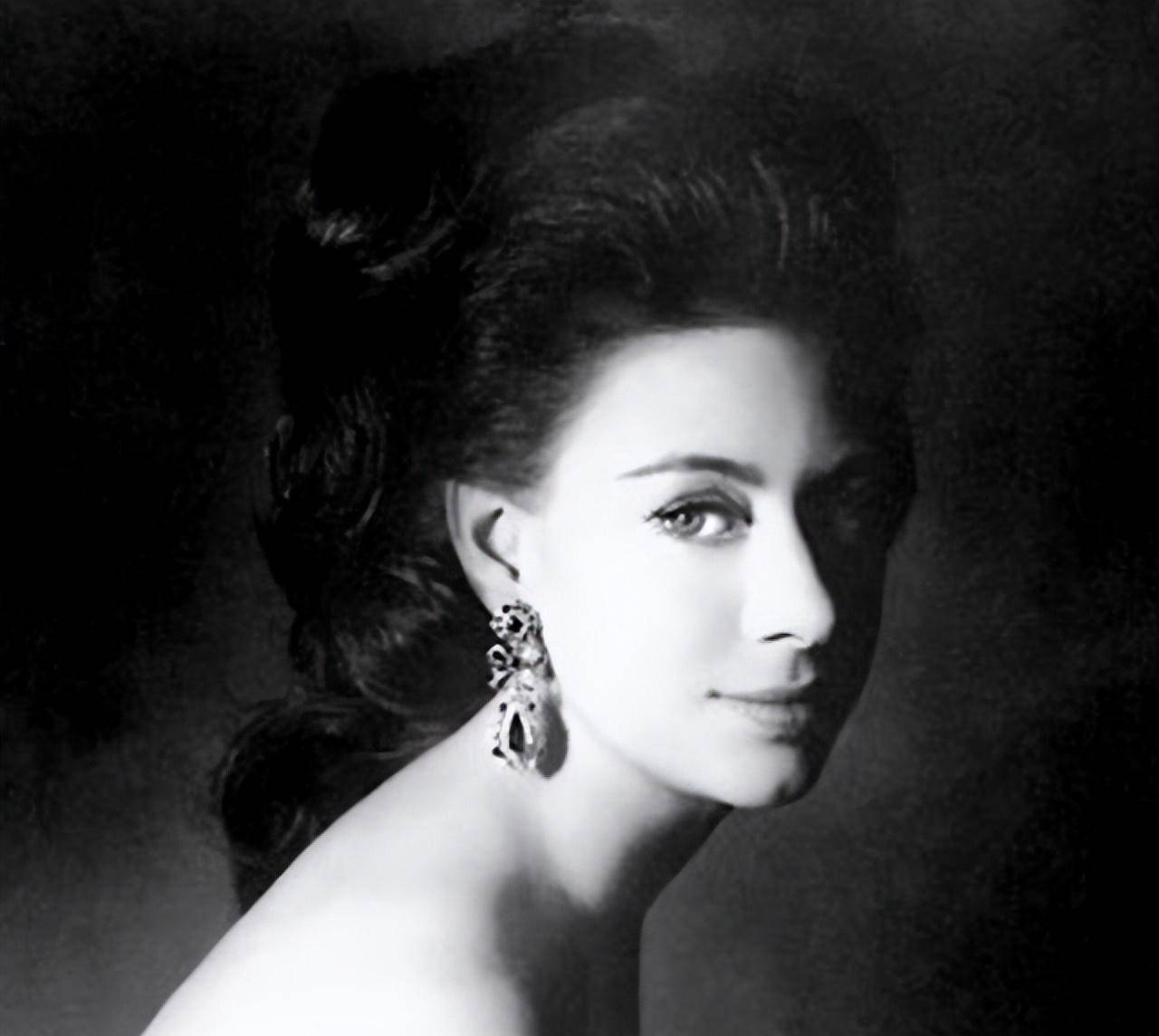 女王对这个妹妹可谓仁至义尽,她打算修改自1772年延续至今的关于王室