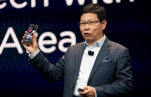 他曾说三年内干掉苹果,五年内超越三星,网友:他并未吹牛_余承东_华为