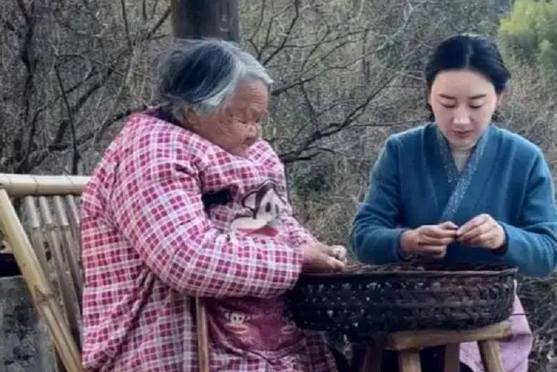 福建34岁女人离异带娃,3年变成超级网红,身价超1000万