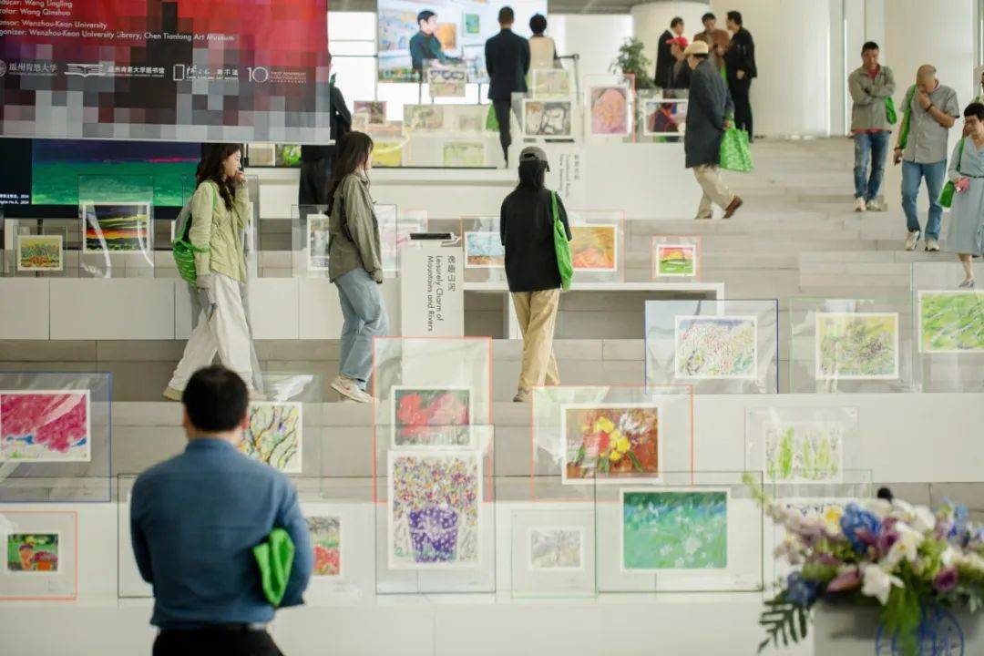 陈天龙数码绘画作品展开幕式上,温肯学术副校长杨毅欣表示,艺术与科学