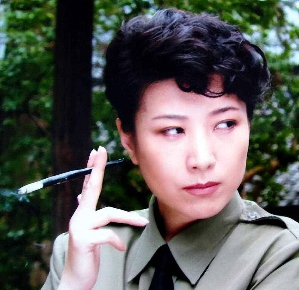 王静_艺术_角色